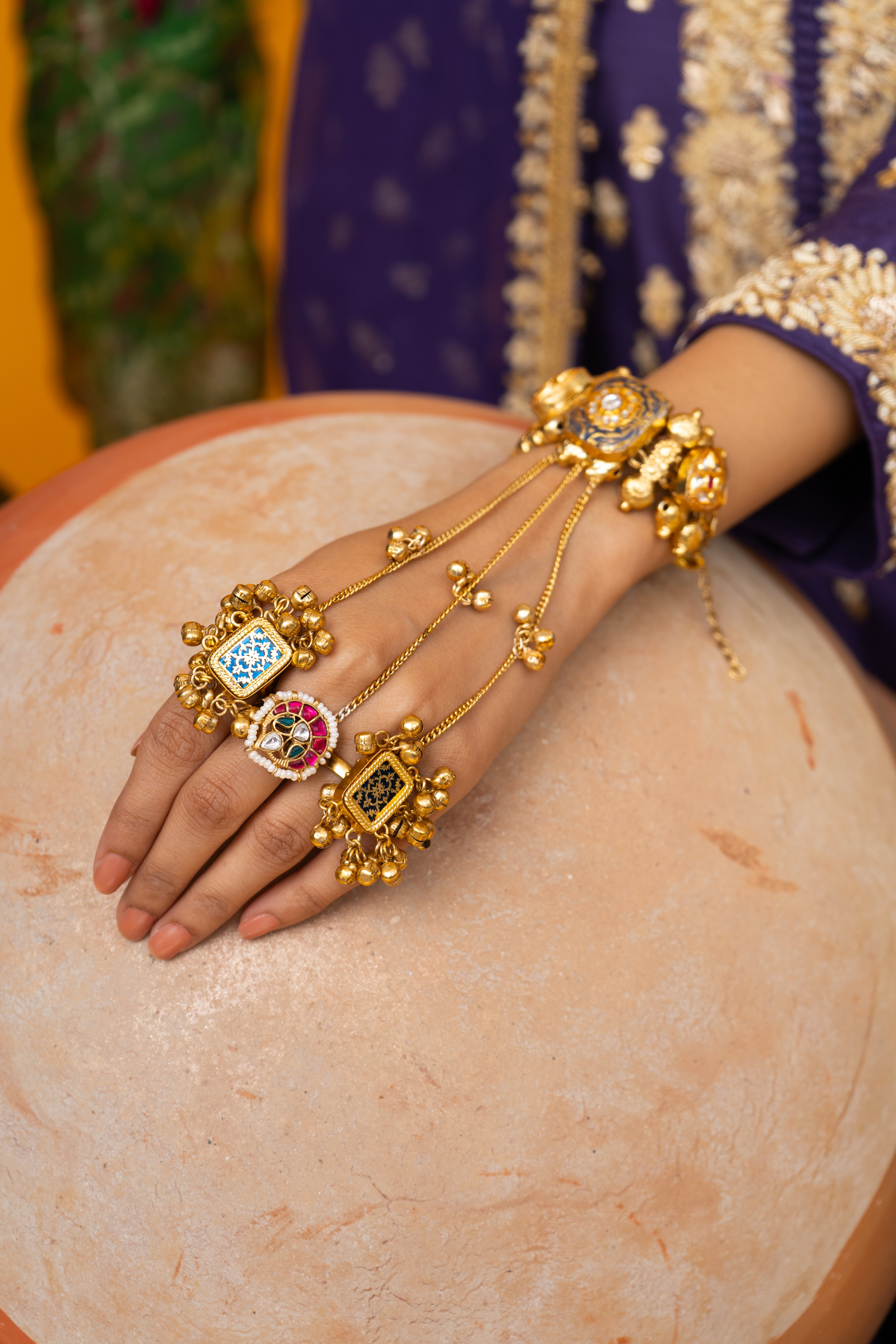 Razia sultan Hathphool - SINGLE PC (Adjustable)